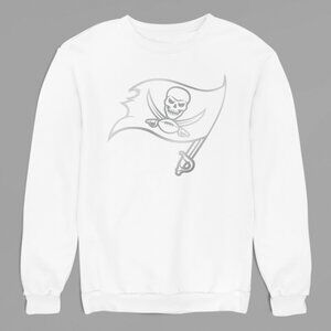NEW Tampa Bay Buccaneers Silver Logo Fleece Crew Long Sleeve Sweatshirt WINter